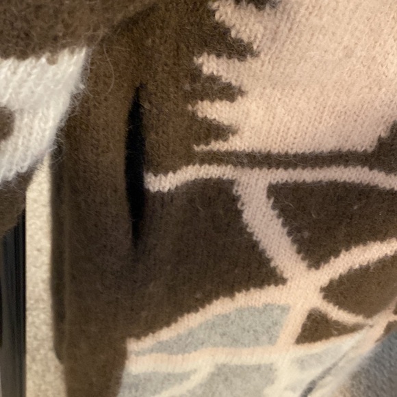 Wool Cardigan with pockets - Picture 3 of 3